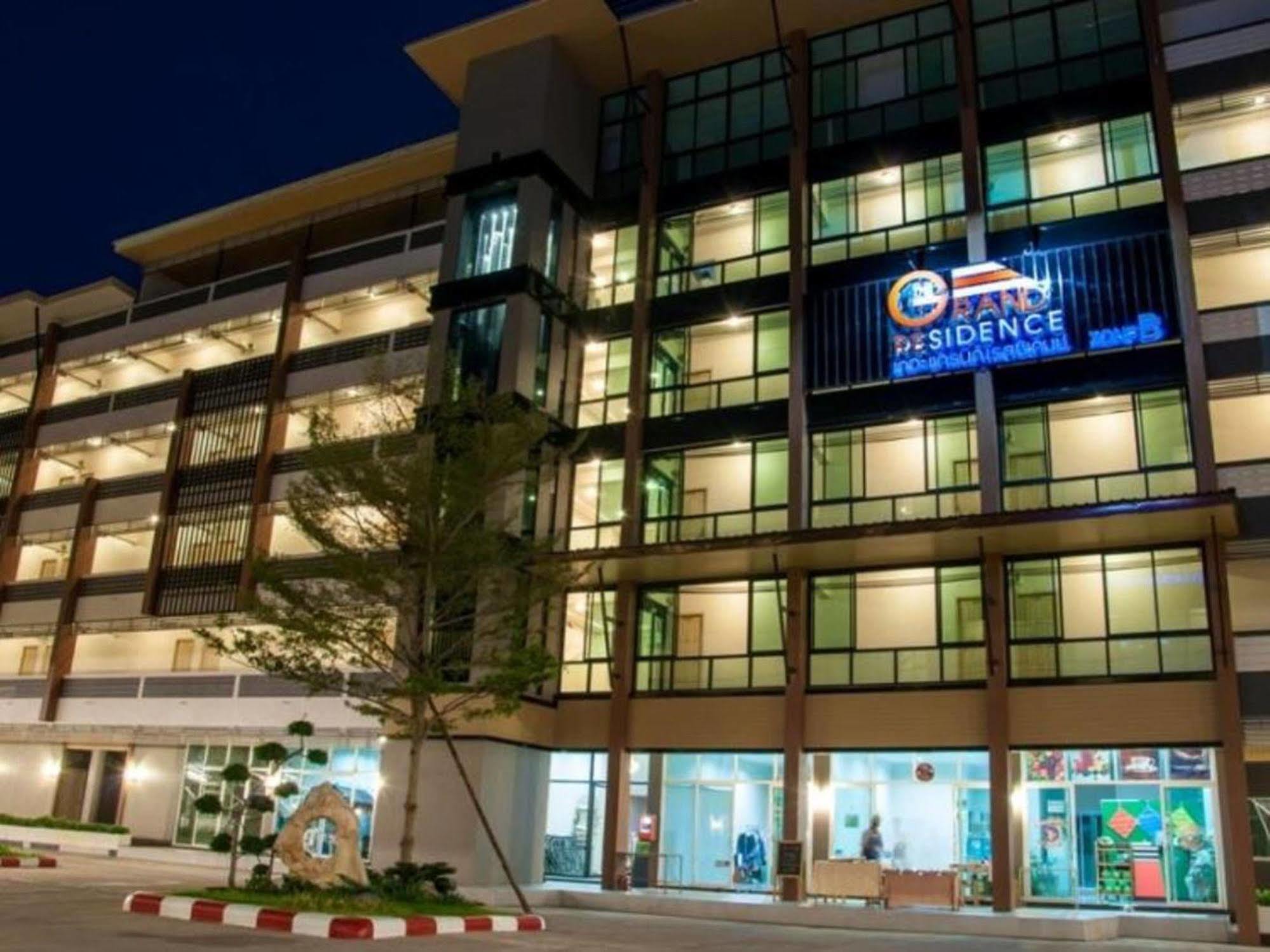 The Grand Residence Nakhonratchasima Exterior foto